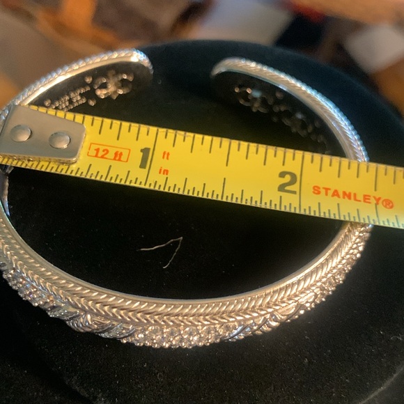 JUDITH RIPKA 925 STERLING SILVER HINGED BANGLE BRACELET WITH PAVÉ CZ DETAIL - Picture 9 of 14